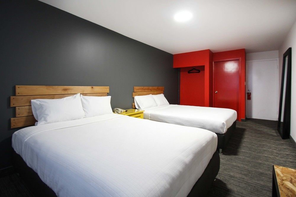 B My Hotel Тихуана Экстерьер фото