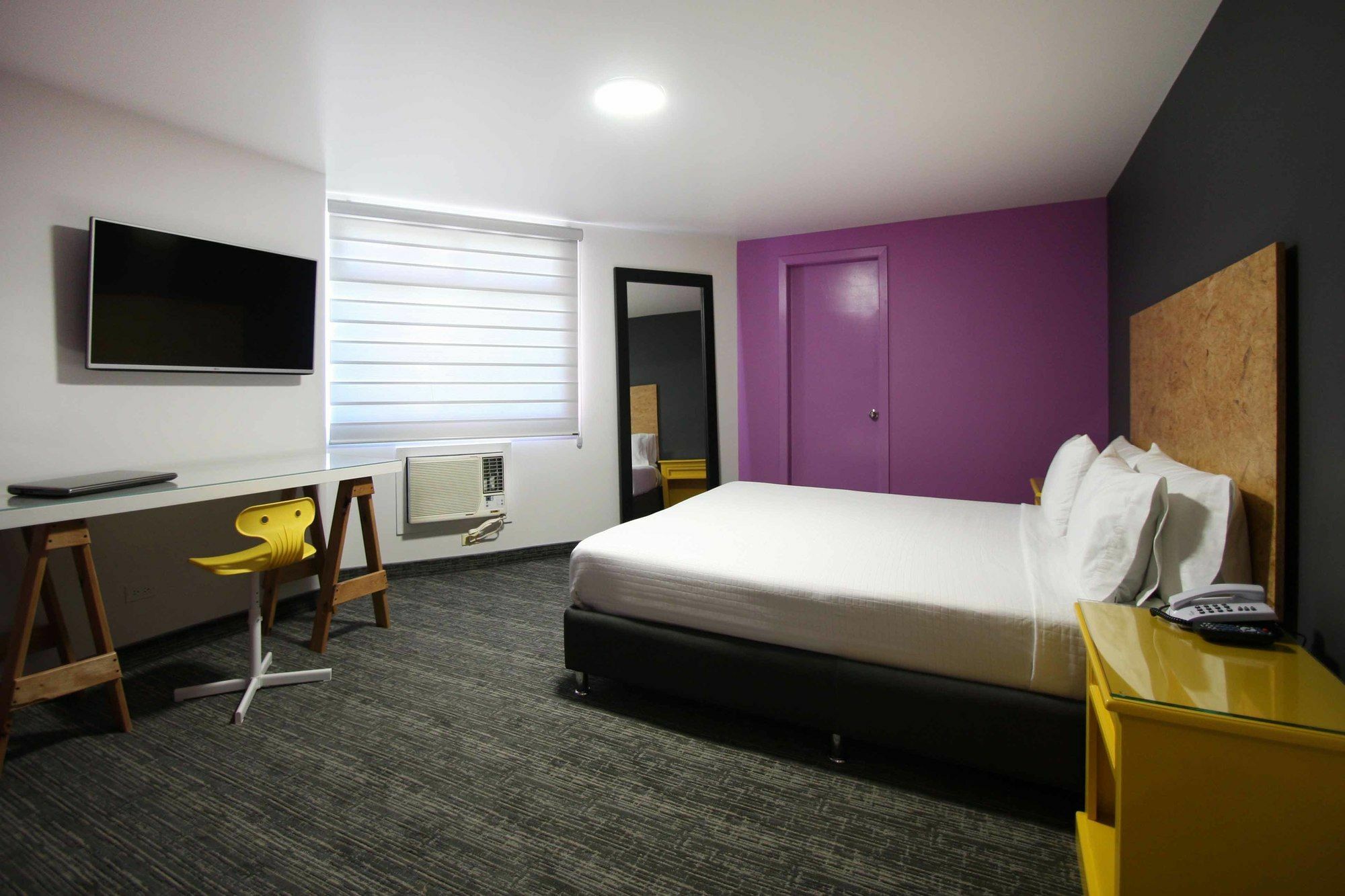 B My Hotel Тихуана Экстерьер фото